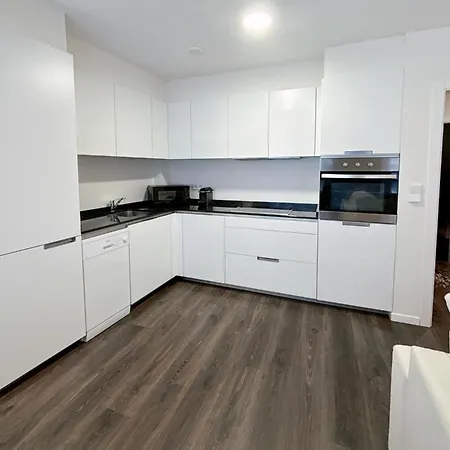 Housingcoruna Parrote Apartmán *